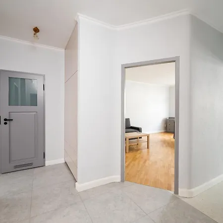 Zabkowska 2-bedroom Apartment Warsaw