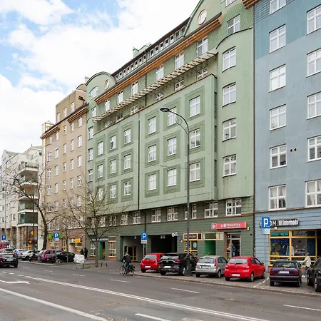 Zabkowska 2-bedroom Apartment