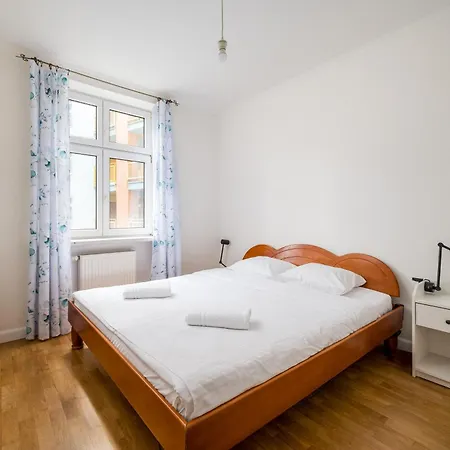Apartment Zabkowska 2-bedroom